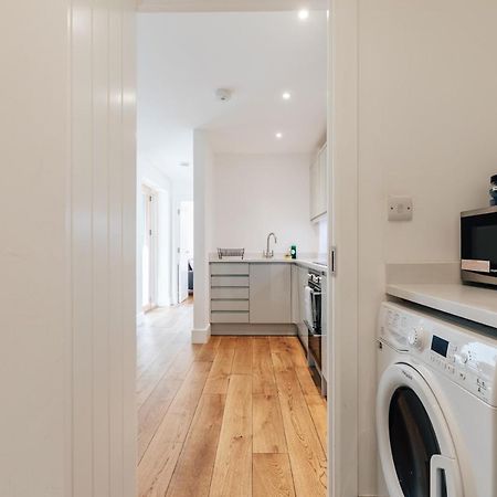 Redland Stay In Bespoke Home 2 Of 2 Бристол Екстериор снимка
