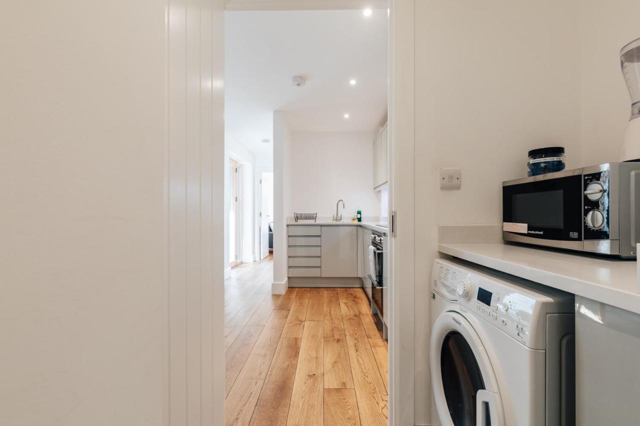 Redland Stay In Bespoke Home 2 Of 2 Бристол Екстериор снимка