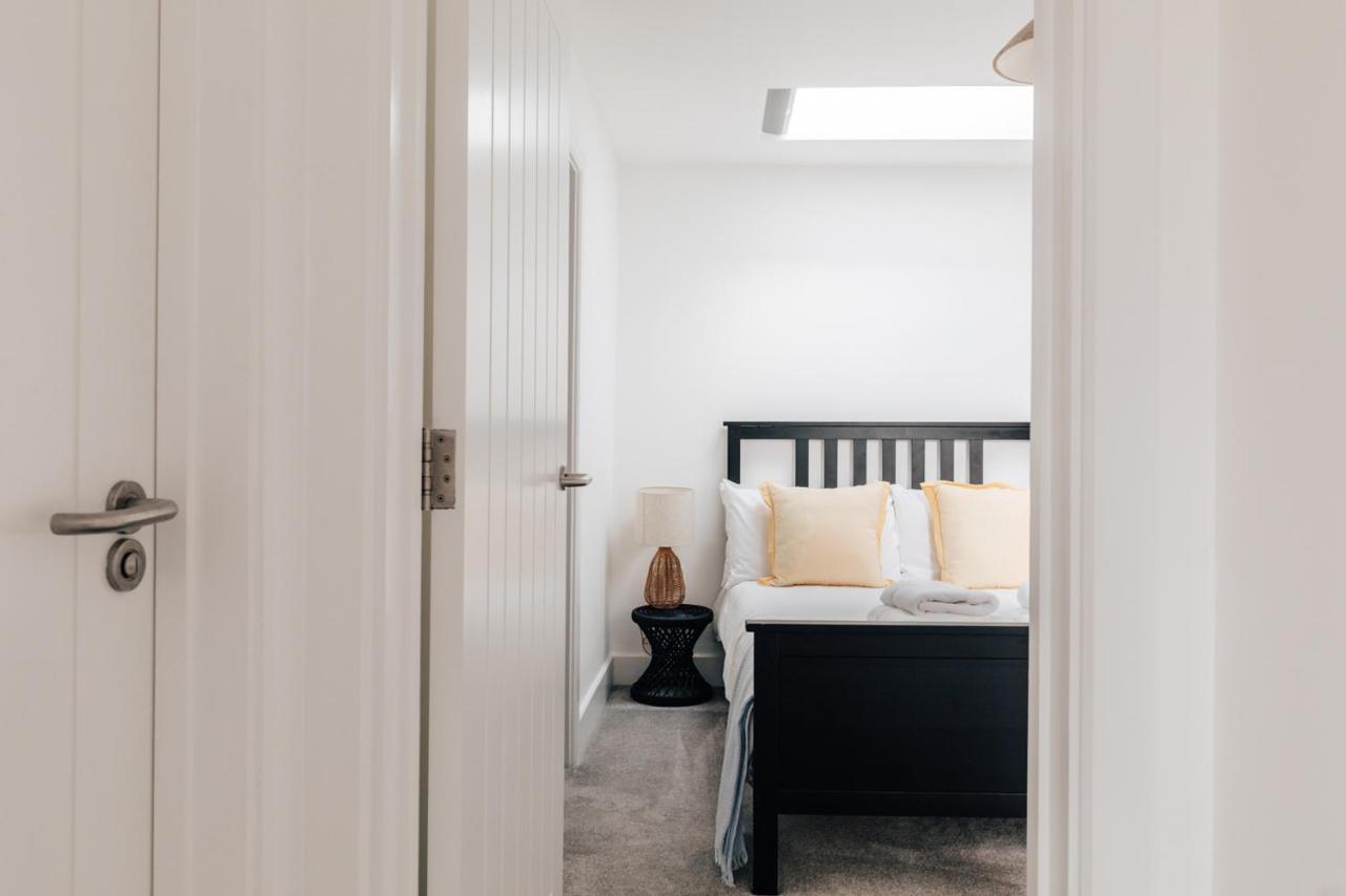 Redland Stay In Bespoke Home 2 Of 2 Бристол Екстериор снимка