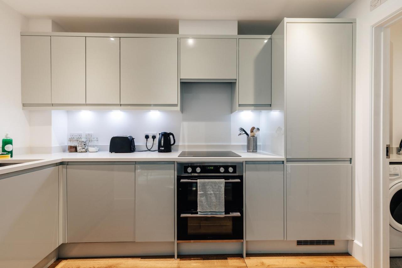 Redland Stay In Bespoke Home 2 Of 2 Бристол Екстериор снимка